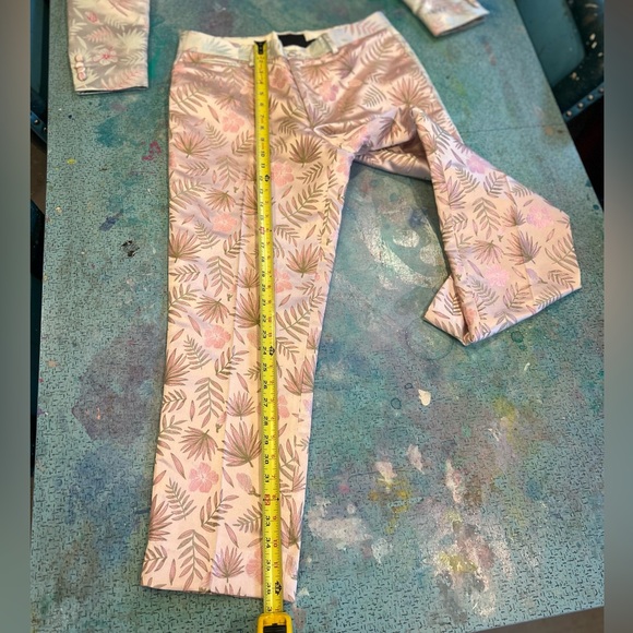 Pastel Botanical Suit - Picture 10 of 16